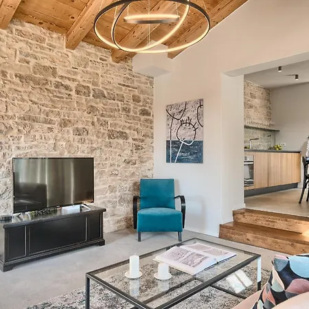 Charming Spirit Of Istria Near Rovinj For 6 Persons With 32 M2 Private Pool & Jacuzzi *