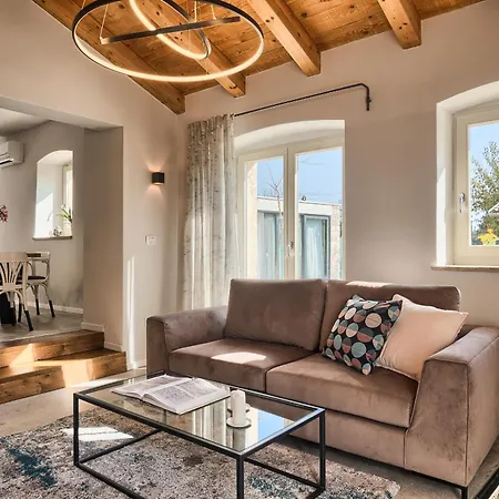 Charming Spirit Of Istria Near Rovinj For 6 Persons With 32 M2 Private Pool & Jacuzzi * Kurili