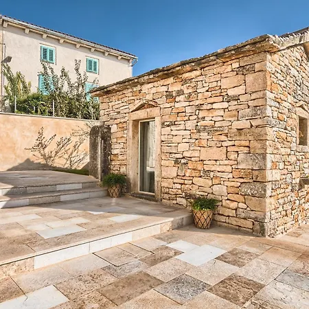 Charming Spirit Of Istria Near Rovinj For 6 Persons With 32 M2 Private Pool & Jacuzzi Willa *