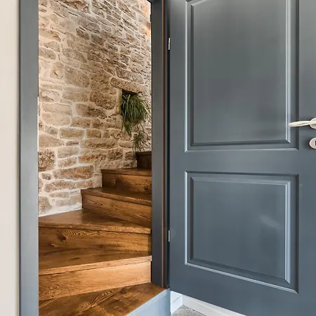 Willa Charming Spirit Of Istria Near Rovinj For 6 Persons With 32 M2 Private Pool & Jacuzzi Kurili