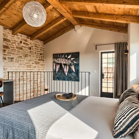Charming Spirit Of Istria Near Rovinj For 6 Persons With 32 M2 Private Pool & Jacuzzi