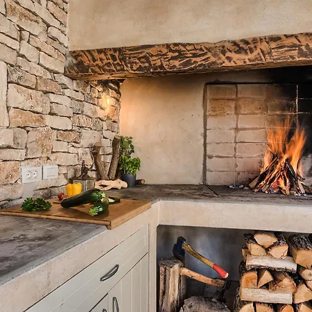 Charming Spirit Of Istria Near Rovinj For 6 Persons With 32 M2 Private Pool & Jacuzzi Willa *