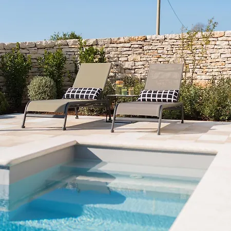 Charming Spirit Of Istria Near Rovinj For 6 Persons With 32 M2 Private Pool & Jacuzzi *